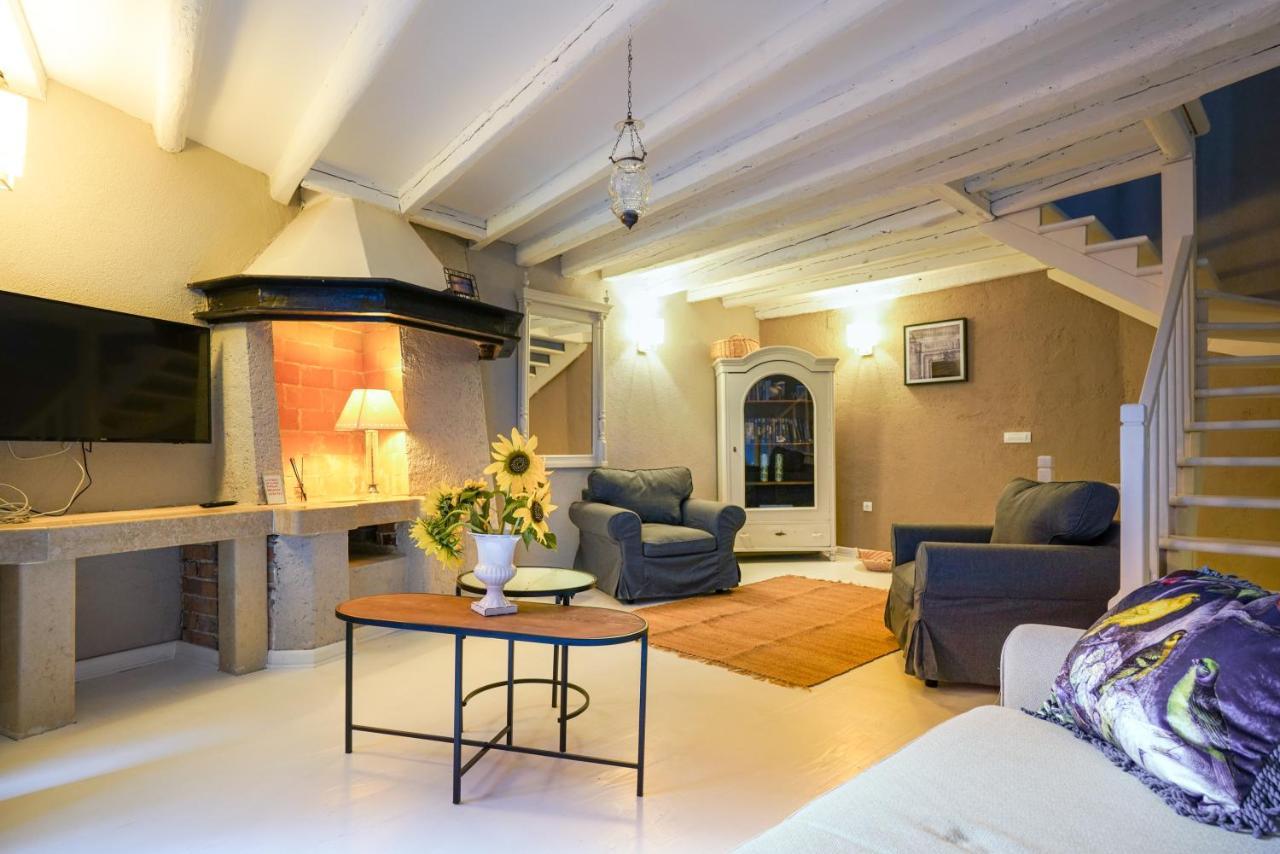 Deluxe Apartment Casa Flores With Sea View & Terrace โรวีน ภายนอก รูปภาพ